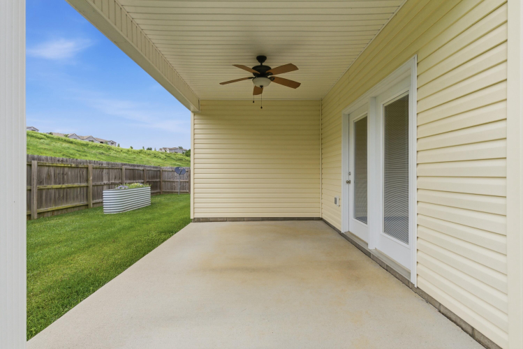 Listing Image 5