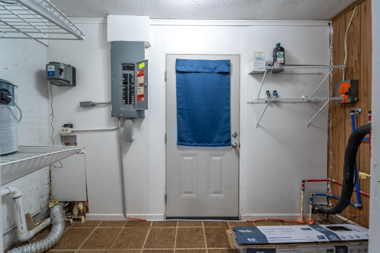 Listing Image 23