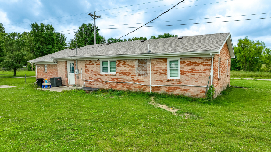 Listing Image 32