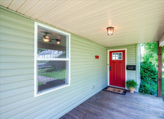 Listing Image 3