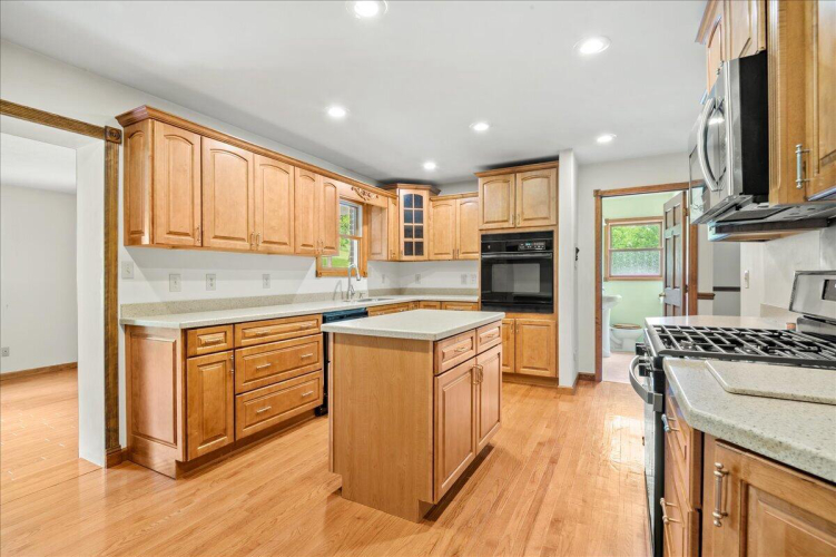 Listing Image 18