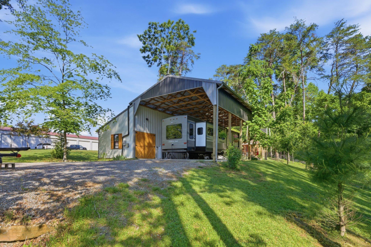 Listing Image 33