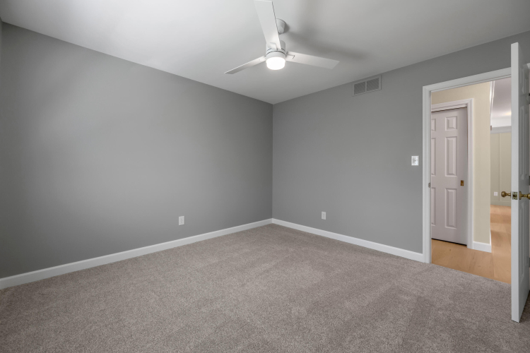 Listing Image 50