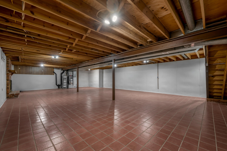 Listing Image 63