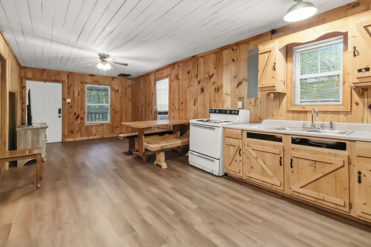 Listing Image 29