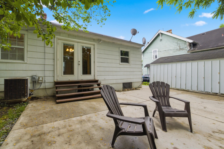 Listing Image 23