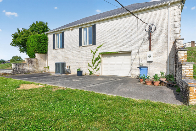 Listing Image 53