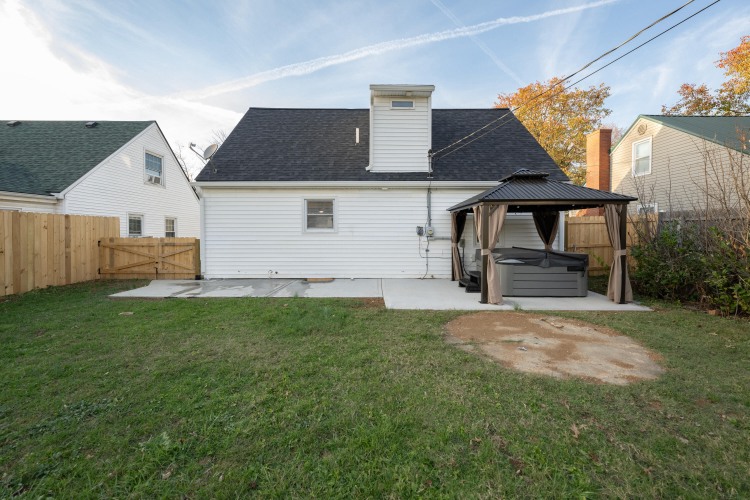 Listing Image 19