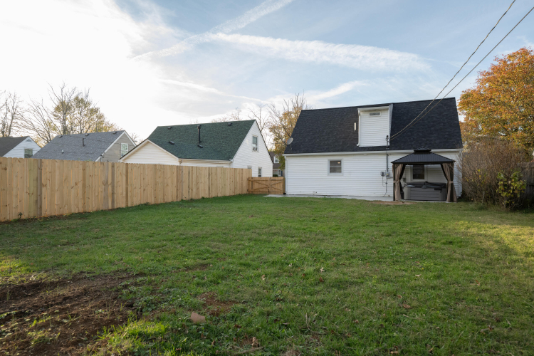 Listing Image 20