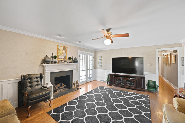 Listing Image 18