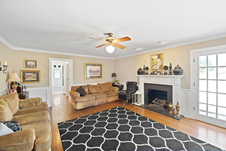 Listing Image 20