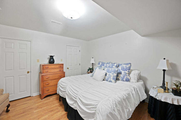 Listing Image 33