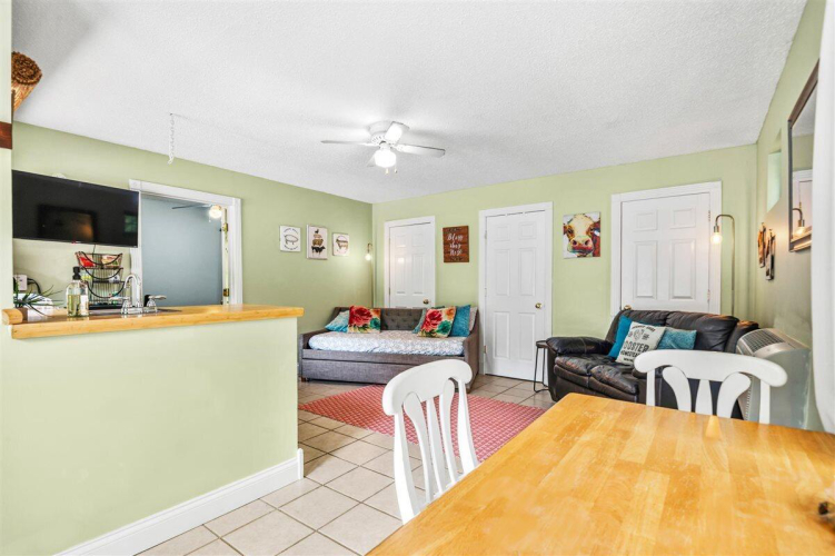 Listing Image 74