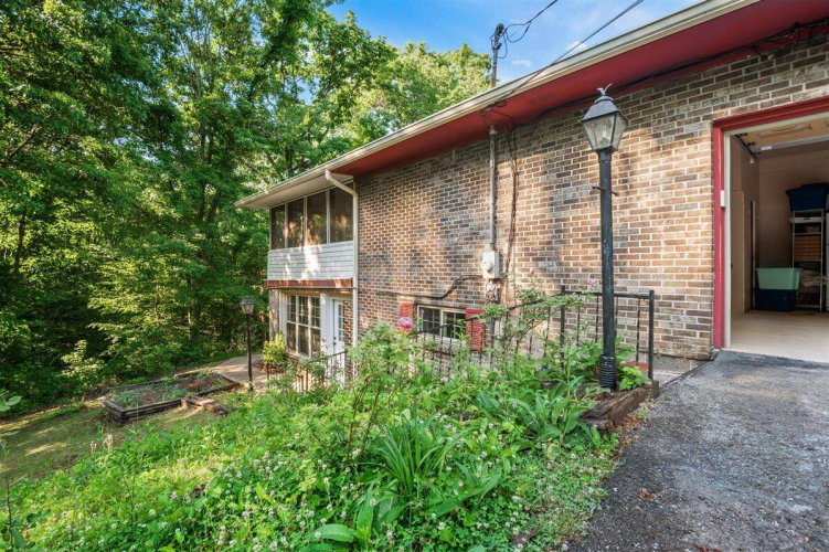 Listing Image 84