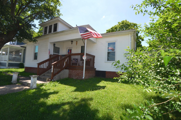 Listing Image 3