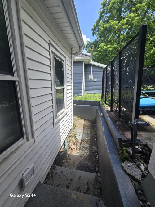 Listing Image 30