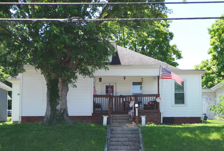 Listing Image 4