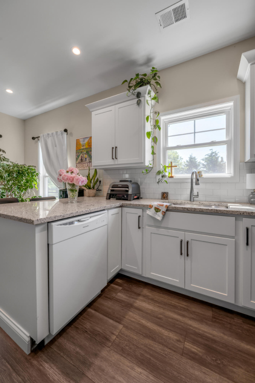 Listing Image 126