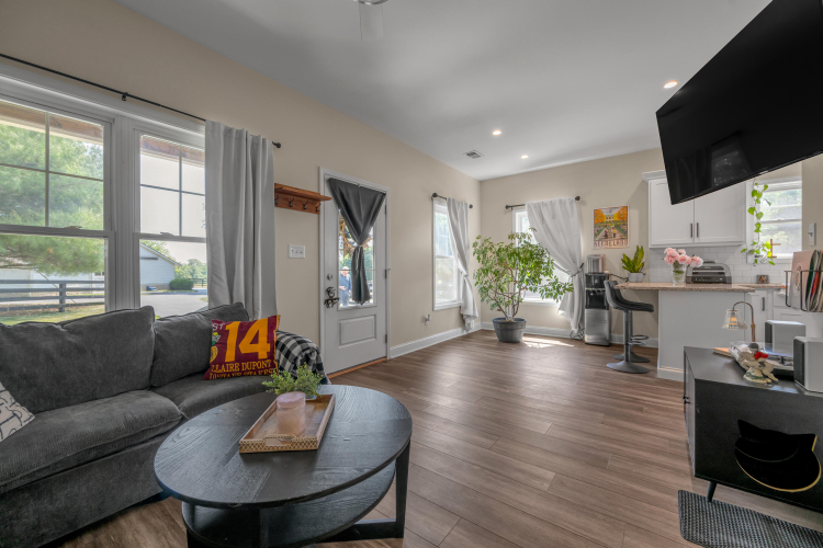 Listing Image 131