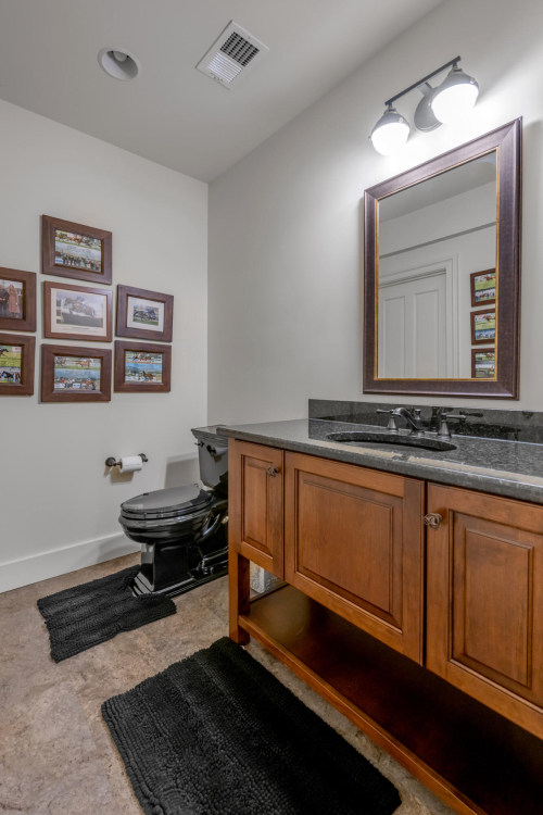 Listing Image 82