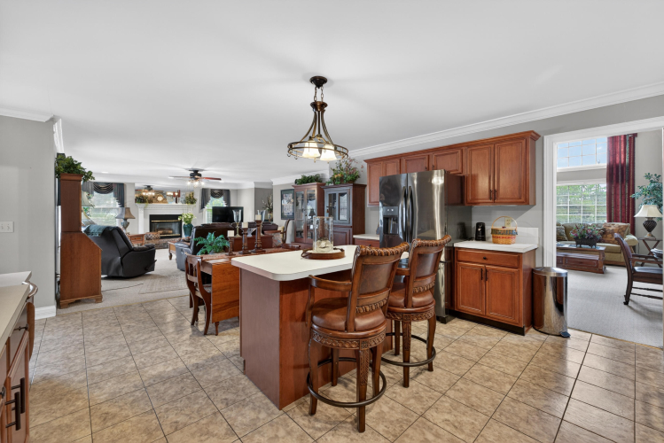 Listing Image 12