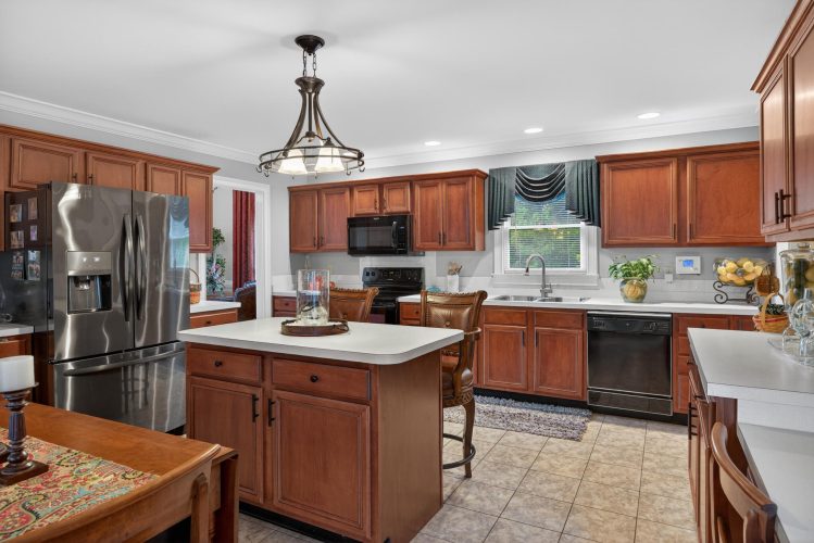 Listing Image 10