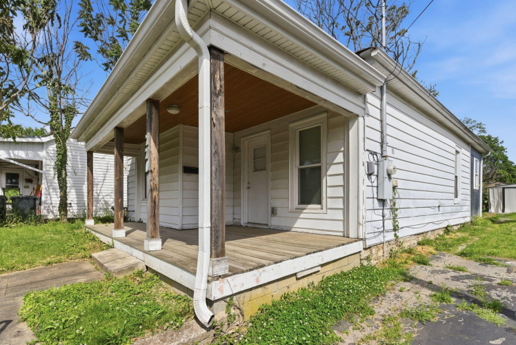Listing Image 3