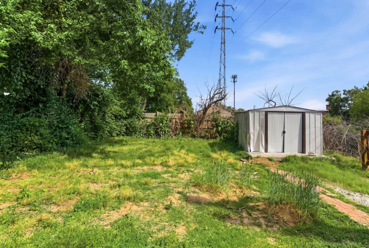 Listing Image 25