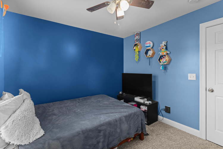 Listing Image 18