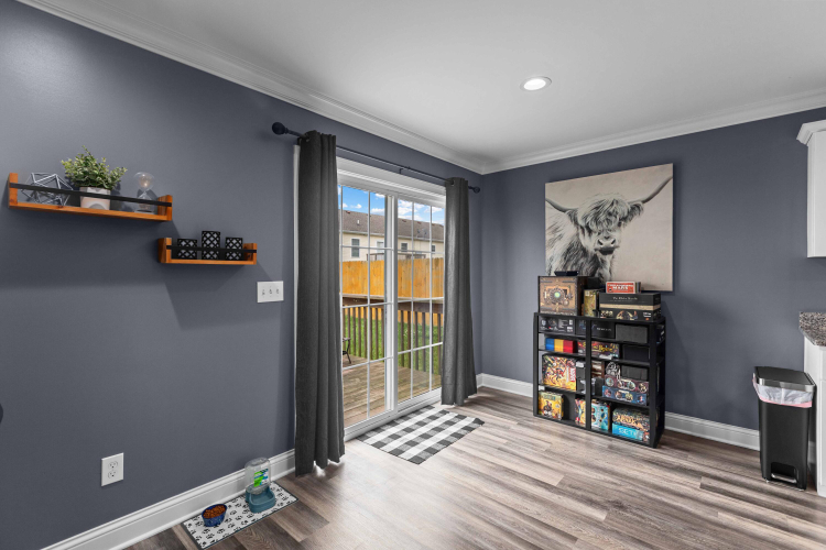 Listing Image 7
