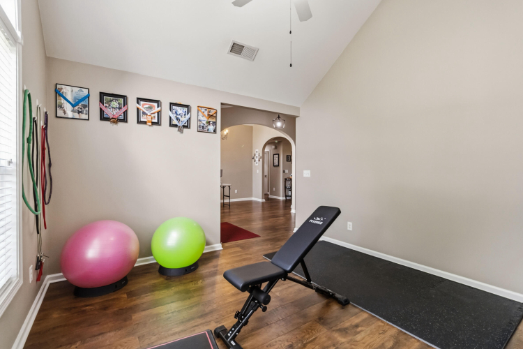 Listing Image 15