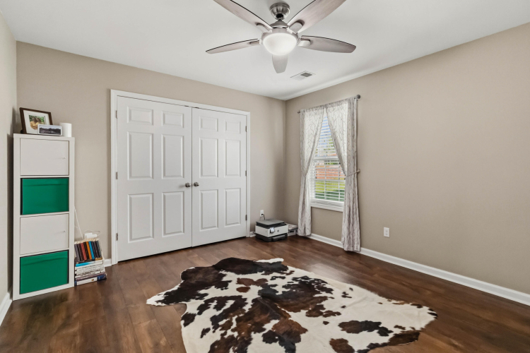 Listing Image 20