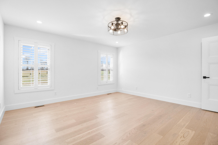 Listing Image 64