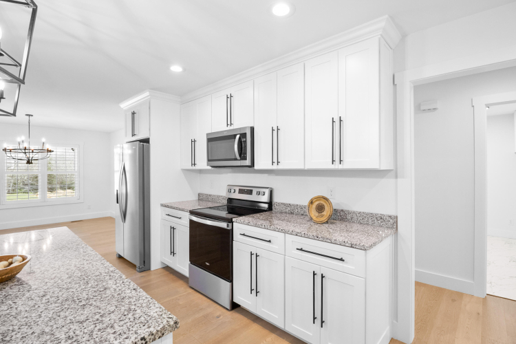 Listing Image 82