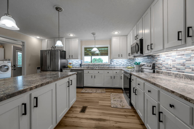 Listing Image 15