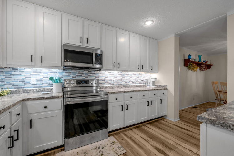Listing Image 17