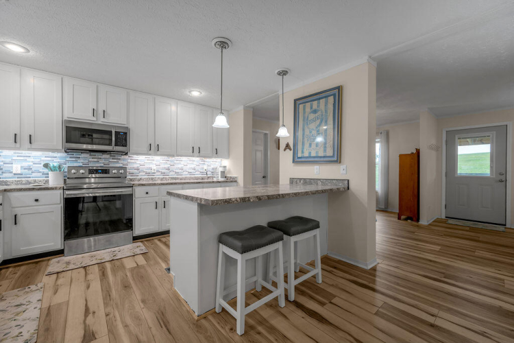 Listing Image 18