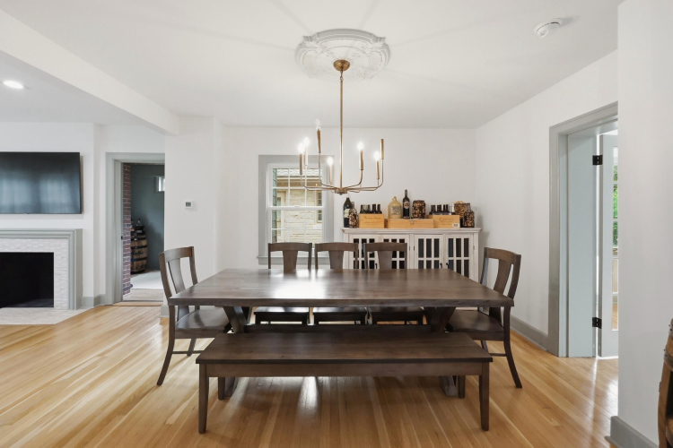 Listing Image 14