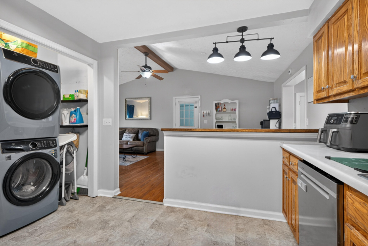 Listing Image 14