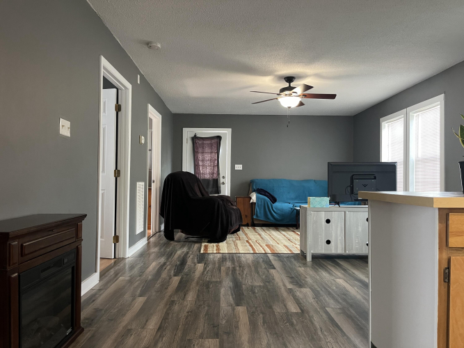 Listing Image 16
