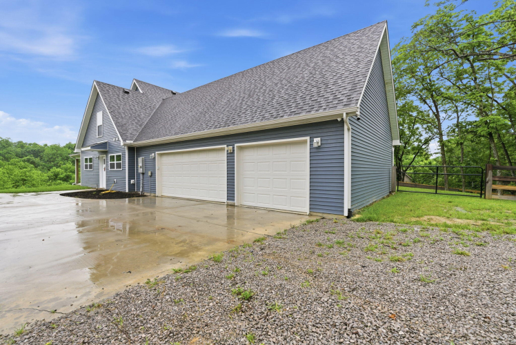 Listing Image 52