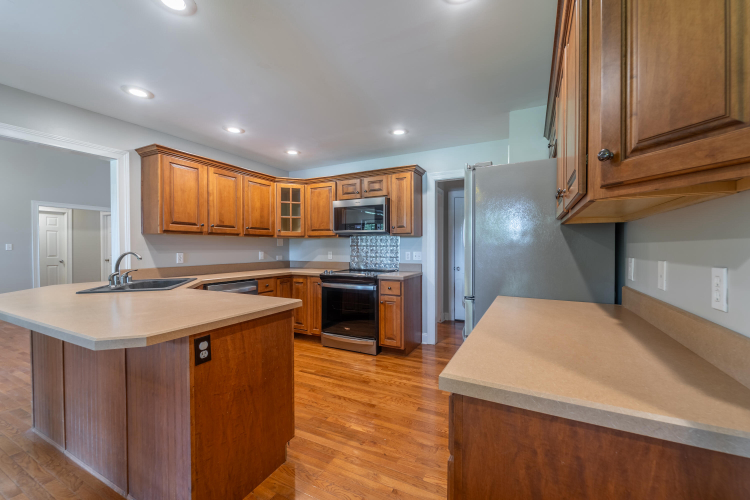Listing Image 15