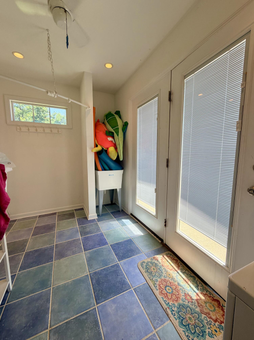 Listing Image 54