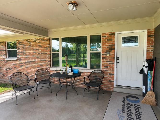 Listing Image 5