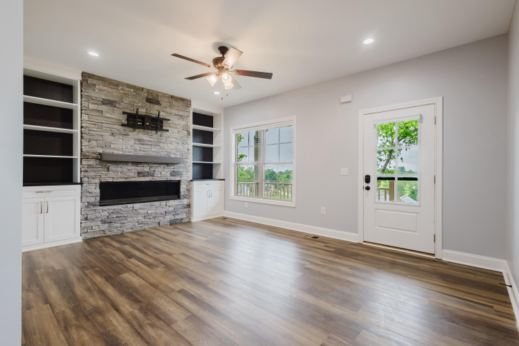 Listing Image 12