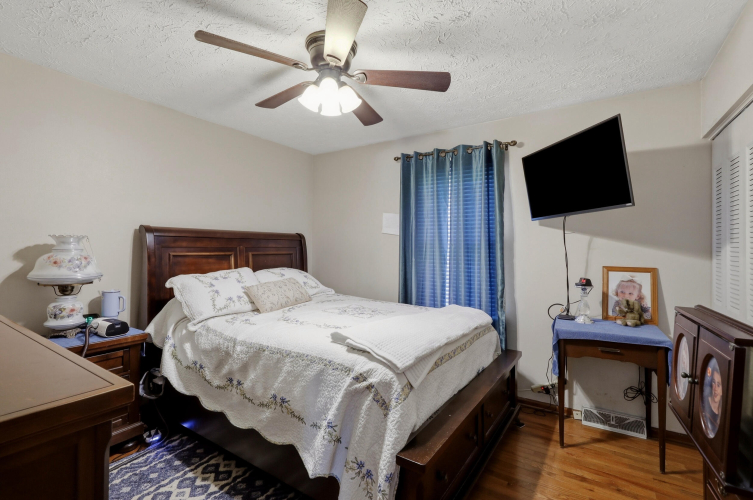 Listing Image 25