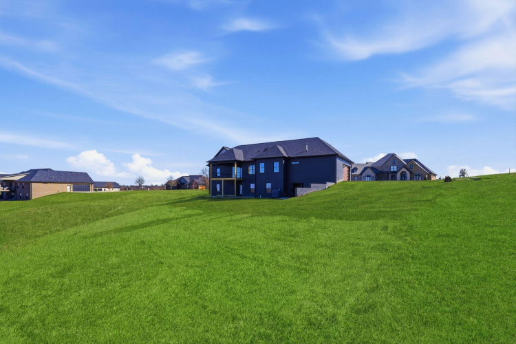 Listing Image 52
