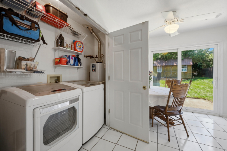 Listing Image 12