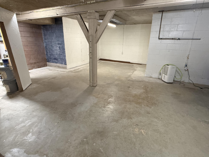 Listing Image 30