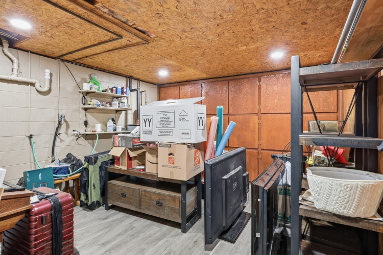 Listing Image 35